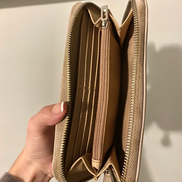 Guess beige long wallet - Picture 5 of 6